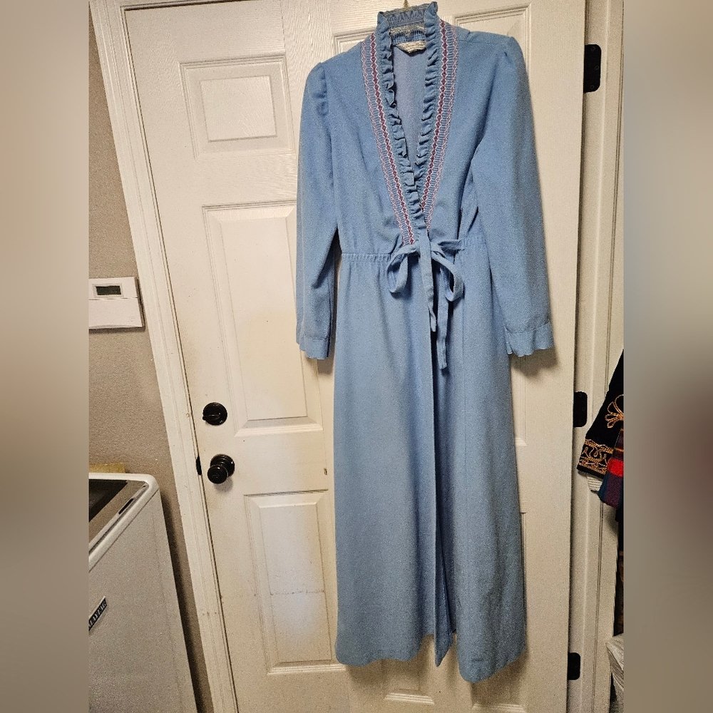 Vintage Famous Bodies Robe Small/Medium Blue Long Sleeve Tie Velour